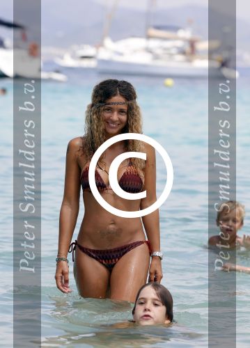 ibiza 29 juli 2012
Fajah Lourens met haar 2 kinderen op vakantie op ibiza.
Peter Smulders bv