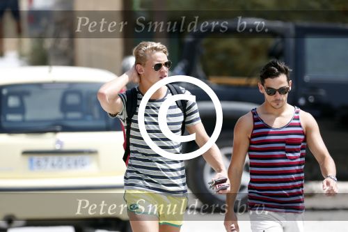 ibiza 1 augustus 2012
Ferry Doedens met zijn nieuwe vriend Nuno Azevedo op het strand bij el seriquito.
Peter Smulders bv