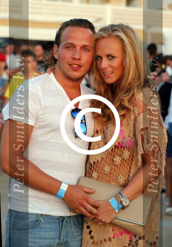 ibiza 10 juli 2012
Fleur Mignon met haar vriend bij de zonsondergang op ibiza.
Peter Smulders bv