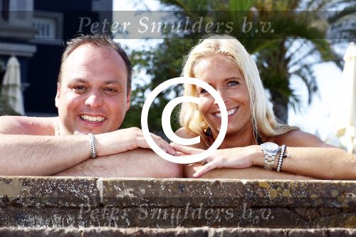 Gran Canaria Las Palmas 9 juli 2012
Frans en Mariska Bauer op zomervakantie met hun zonen Christiaan Frans Jan en Lucas in hotel Villa del Conde. Frans en Mariska met Buddha to Buddha ringen en armbanden
Peter Smulders bv