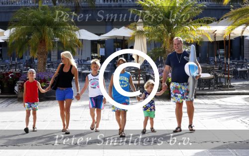 Gran Canaria Las Palmas 9 juli 2012
Frans en Mariska Bauer op zomervakantie met hun zonen Christiaan Frans Jan en Lucas in hotel Villa del Conde.
Peter Smulders bv