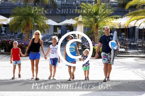 Gran Canaria Las Palmas 9 juli 2012
Frans en Mariska Bauer op zomervakantie met hun zonen Christiaan Frans Jan en Lucas in hotel Villa del Conde.
Peter Smulders bv