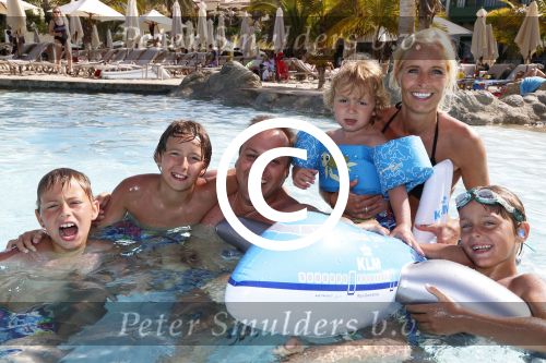 Gran Canaria Las Palmas 9 juli 2012
Frans en Mariska Bauer op zomervakantie met hun zonen Christiaan Frans Jan en Lucas in hotel Villa del Conde.
Peter Smulders bv