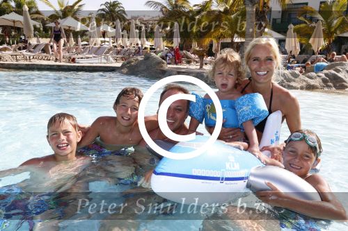 Gran Canaria Las Palmas 9 juli 2012
Frans en Mariska Bauer op zomervakantie met hun zonen Christiaan Frans Jan en Lucas in hotel Villa del Conde.
Peter Smulders bv