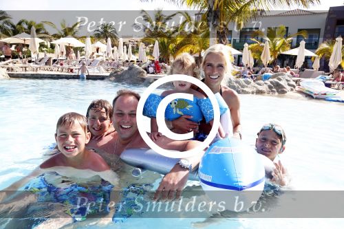 Gran Canaria Las Palmas 9 juli 2012
Frans en Mariska Bauer op zomervakantie met hun zonen Christiaan Frans Jan en Lucas in hotel Villa del Conde.
Peter Smulders bv
