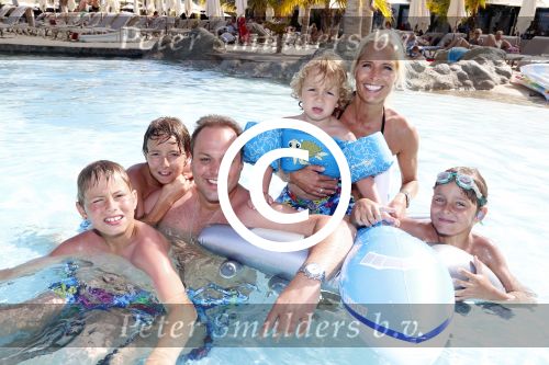 Gran Canaria Las Palmas 9 juli 2012
Frans en Mariska Bauer op zomervakantie met hun zonen Christiaan Frans Jan en Lucas in hotel Villa del Conde.
Peter Smulders bv