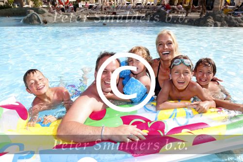Gran Canaria Las Palmas 9 juli 2012
Frans en Mariska Bauer op zomervakantie met hun zonen Christiaan Frans Jan en Lucas in hotel Villa del Conde.
Peter Smulders bv