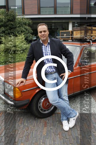 Hilversum, 14 Augustus 2012
Frans Bauer met zijn broer Dorus Bauer t.g.v.
het nieuwe TROS Programma Bauer\'s Zigeunernacht
Zigeunerkamp aan de rand van Boedapest.
Foto Peter Smulders BV