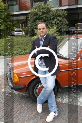 Hilversum, 14 Augustus 2012
Frans Bauer met zijn broer Dorus Bauer t.g.v.
het nieuwe TROS Programma Bauer\'s Zigeunernacht
Zigeunerkamp aan de rand van Boedapest.
Foto Peter Smulders BV