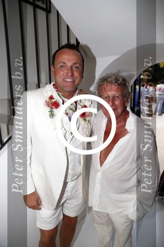 St Tropez 3 augustus 2012
Jan des Bouvrie viert zijn 70e verjaardag thuis bij hem in St Tropez. Gordon met Christine Kronenberg
Peter Smulders bv