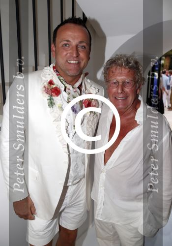 St Tropez 3 augustus 2012
Jan des Bouvrie viert zijn 70e verjaardag thuis bij hem in St Tropez. Gordon met Christine Kronenberg
Peter Smulders bv