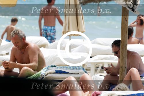 Ibiza 12 juli 2012
Gordon met een vriend op vakantie op ibiza.
Peter Smulders bv