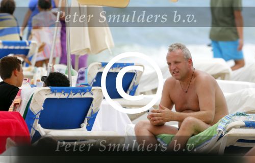 Ibiza 12 juli 2012
Gordon met een vriend op vakantie op ibiza.
Peter Smulders bv