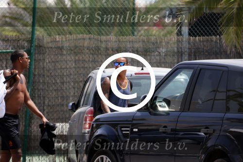 ibiza 11 juli 2012
Gregory v d Wiel met een vriend op vakantie op ibiza. Gregory heeft een stoere Jeep cabrio gehuurd.
Peter Smulders bv
