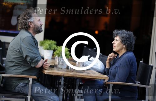 Amsterdam 7 augustus 2012
Hanneke Groenteman en Marcel Mutsers op terras.
Peter Smulders bv