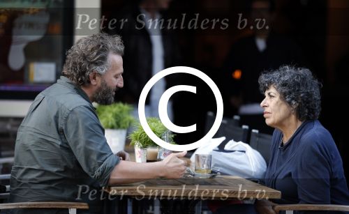 Amsterdam 7 augustus 2012
Hanneke Groenteman en Marcel Mutsers op terras.
Peter Smulders bv