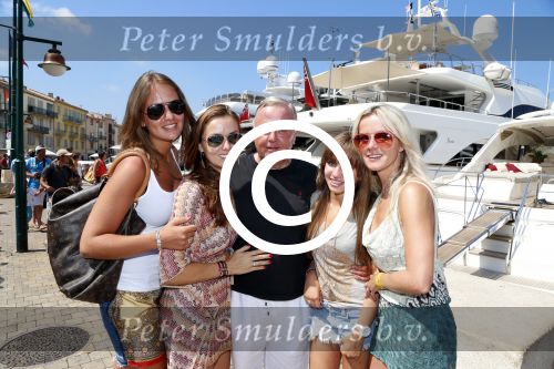 St Tropez 4 augustus 2012
Feestje van Michiel Mol voor zijn 43e verjaardag. Aanwezig oa Harry Mens met zijn dochters Noor Mens Suze Mens Marloes Mens en Sarah Mens. Ook de ouders van Michiel Jan en ... zijn aanwezig . 
Peter Smulders bv