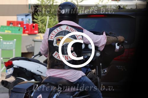 St Tropez 3 augustus 2012
Hells angel op harley davidson in St Tropez.
Peter Smulders bv