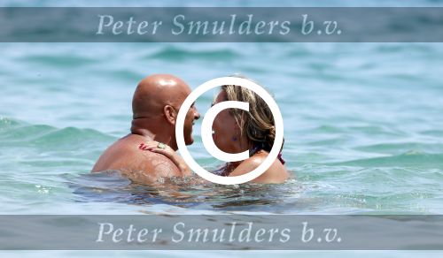 Ibiza 11 juli 2012
Herman den Blijker en zijn vrouw Jacqueline vieren de 4e verjaardag van hun zoon Matz bij coco beach.
Peter Smulders bv