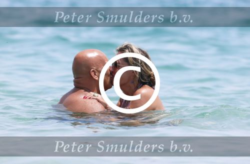 Ibiza 11 juli 2012
Herman den Blijker en zijn vrouw Jacqueline vieren de 4e verjaardag van hun zoon Matz bij coco beach.
Peter Smulders bv