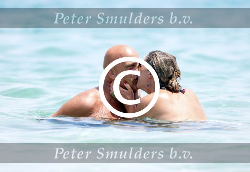 Ibiza 11 juli 2012
Herman den Blijker en zijn vrouw Jacqueline vieren de 4e verjaardag van hun zoon Matz bij coco beach.
Peter Smulders bv
