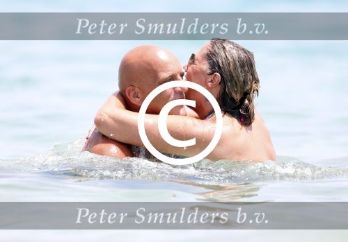 Ibiza 11 juli 2012
Herman den Blijker en zijn vrouw Jacqueline vieren de 4e verjaardag van hun zoon Matz bij coco beach.
Peter Smulders bv