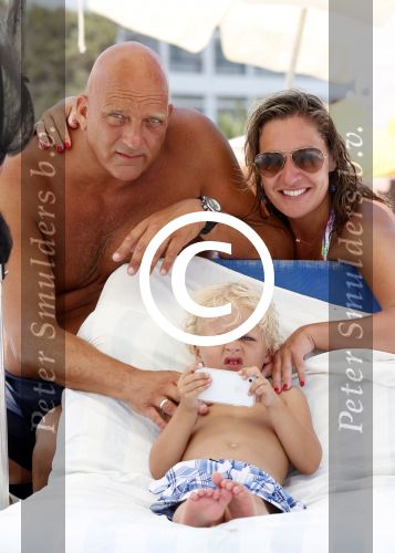 Ibiza 11 juli 2012
Herman den Blijker en zijn vrouw Jacqueline vieren de 4e verjaardag van hun zoon Matz bij coco beach.
Peter Smulders bv