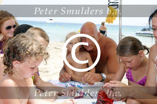 Ibiza 11 juli 2012
Herman den Blijker en zijn vrouw Jacqueline vieren de 4e verjaardag van hun zoon Matz bij coco beach.
Peter Smulders bv