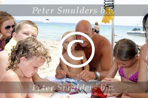 Ibiza 11 juli 2012
Herman den Blijker en zijn vrouw Jacqueline vieren de 4e verjaardag van hun zoon Matz bij coco beach.
Peter Smulders bv