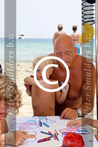 Ibiza 11 juli 2012
Herman den Blijker en zijn vrouw Jacqueline vieren de 4e verjaardag van hun zoon Matz bij coco beach.
Peter Smulders bv