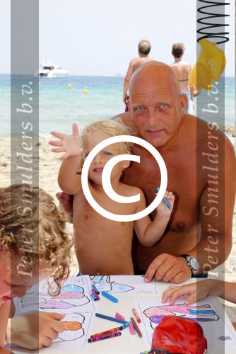 Ibiza 11 juli 2012
Herman den Blijker en zijn vrouw Jacqueline vieren de 4e verjaardag van hun zoon Matz bij coco beach.
Peter Smulders bv
