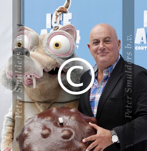 Haarlem 27 juni 2012
Premiere ice age 4 in pathe haarlem. Jack v gelder met kleinkinderen en schoondochter
Peter Smulders bv