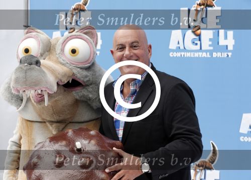 Haarlem 27 juni 2012
Premiere ice age 4 in pathe haarlem. Jack v gelder met kleinkinderen en schoondochter
Peter Smulders bv