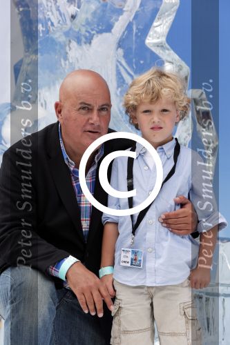 Haarlem 27 juni 2012
Premiere ice age 4 in pathe haarlem. Jack v gelder met kleinkinderen en schoondochter
Peter Smulders bv