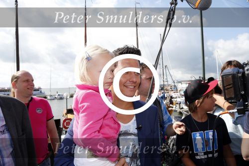 Volendam 9 augustus 2012
Uitreiking nieuwe cd en gouden cd aan Jan Smit door Nick Schilder.
Jaap Alice en Aloys Buijs zijn natuurlijk aanwezig.
Peter Smulders bv