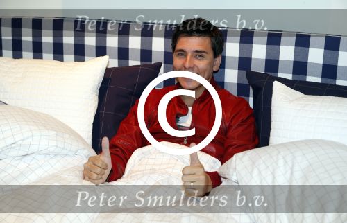 Leiderdorp 24 juni 2012
Jan Smit bij hastens winkel in Leiderdorp.
Peter Smulders bv