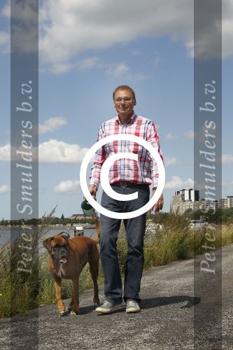 Rotterdam, 3 Augustus 2012
Jan de Hoop samen met zijn partner Coen Lievaart en hond Bob.
Foto Peter Smulders BV