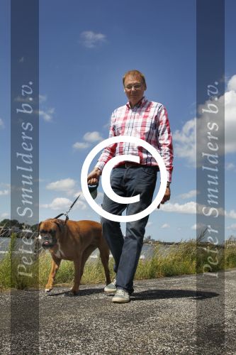 Rotterdam, 3 Augustus 2012
Jan de Hoop samen met zijn partner Coen Lievaart en hond Bob.
Foto Peter Smulders BV