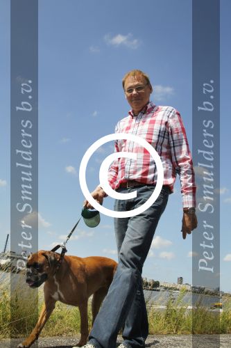 Rotterdam, 3 Augustus 2012
Jan de Hoop samen met zijn partner Coen Lievaart en hond Bob.
Foto Peter Smulders BV