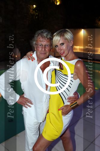 St Tropez 3 augustus 2012
Jan des Bouvrie viert zijn 70e verjaardag thuis bij hem in St Tropez. jan en Monique
Peter Smulders bv