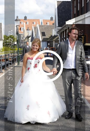 Huizen 7 juli 2012
Trouwen Jeroen Nieuwenhuize en zijn vrouw Kayla bij fletcher hotel in Huizen.
Peter Smulders bv