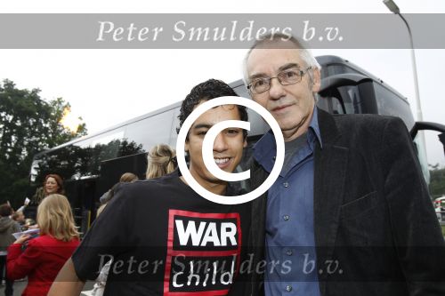Tilburg, 12 Juni 2012
Voorstelling Musical op de basisschool Klinkers
Jeronimo met zijn manager Charly Prick
Foto Peter Smulders BV