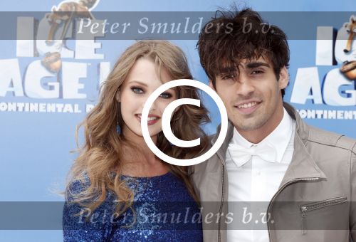 Haarlem 27 juni 2012
Premiere ice age 4 in pathe haarlem. Joey Frerre en vriendin Tessa Sunniva van Tol
Peter Smulders bv
