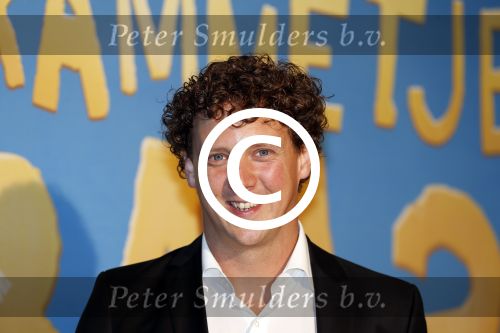Amsterdam 24 juni 2012
Jochem Myjer met zijn nichtje bij de premiere van Brammetje Baas in het eye filmtheater.
Peter Smulders bv