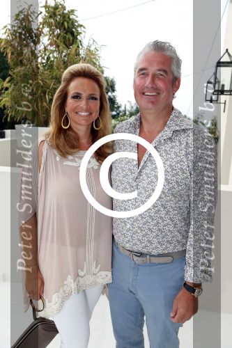 St Tropez 3 augustus 2012
Jan des Bouvrie viert zijn 70e verjaardag thuis bij hem in St Tropez. John Groenewoud met zijn vrouw
Peter Smulders bv