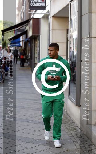 Amsterdam 19 juni 2012
Luciano Narsingh op de pc hooftstraat.
Peter Smulders bv