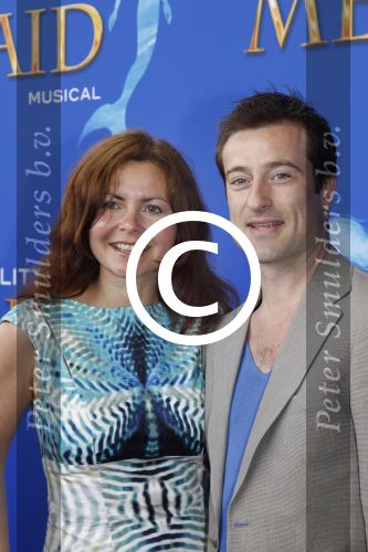Rotterdam, 16 Juni 2012
Premiere Musical Little Mermaid in het Nieuwe Luxor theater
Maaike Widdershoven met partner Daniel Staakman
Foto Peter Smulders BV