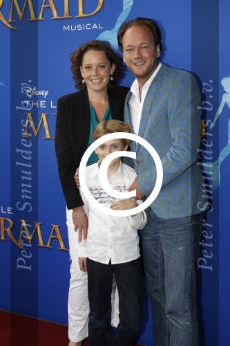 Rotterdam, 16 Juni 2012
Premiere Musical Little Mermaid in het Nieuwe Luxor theater
Marco de Koning met gezin
Foto Peter Smulders BV