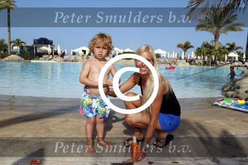 Gran Canaria Las Palmas 9 juli 2012
Frans en Mariska Bauer op zomervakantie met hun zonen Christiaan Frans Jan en Lucas in hotel Villa del Conde.
Peter Smulders bv