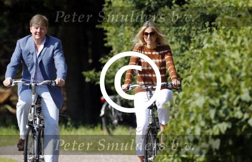 Wassenaar 7 juli 2012
Fotosessie met Prins Willem Alexander prinses Maxima Alexia Ariane en Amalia op landgoed de horsten.
Peter Smulder bv